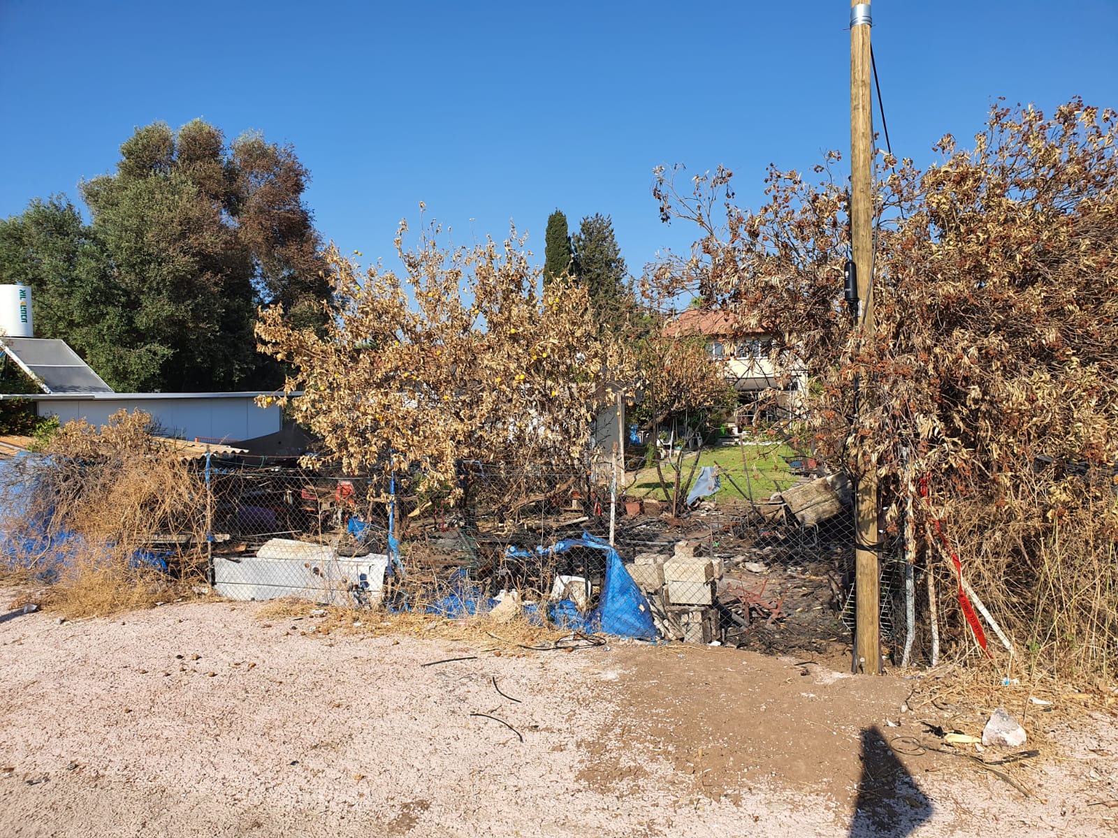 חצר שרופה בגדרה