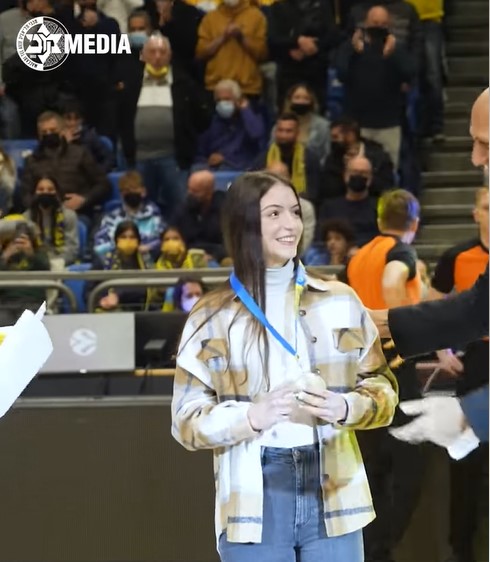 סמברג מקבלת מדליה ממכבי