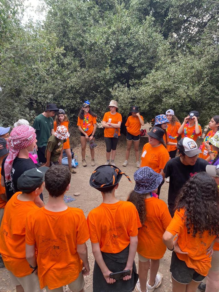 כתומים אש שבט שחר