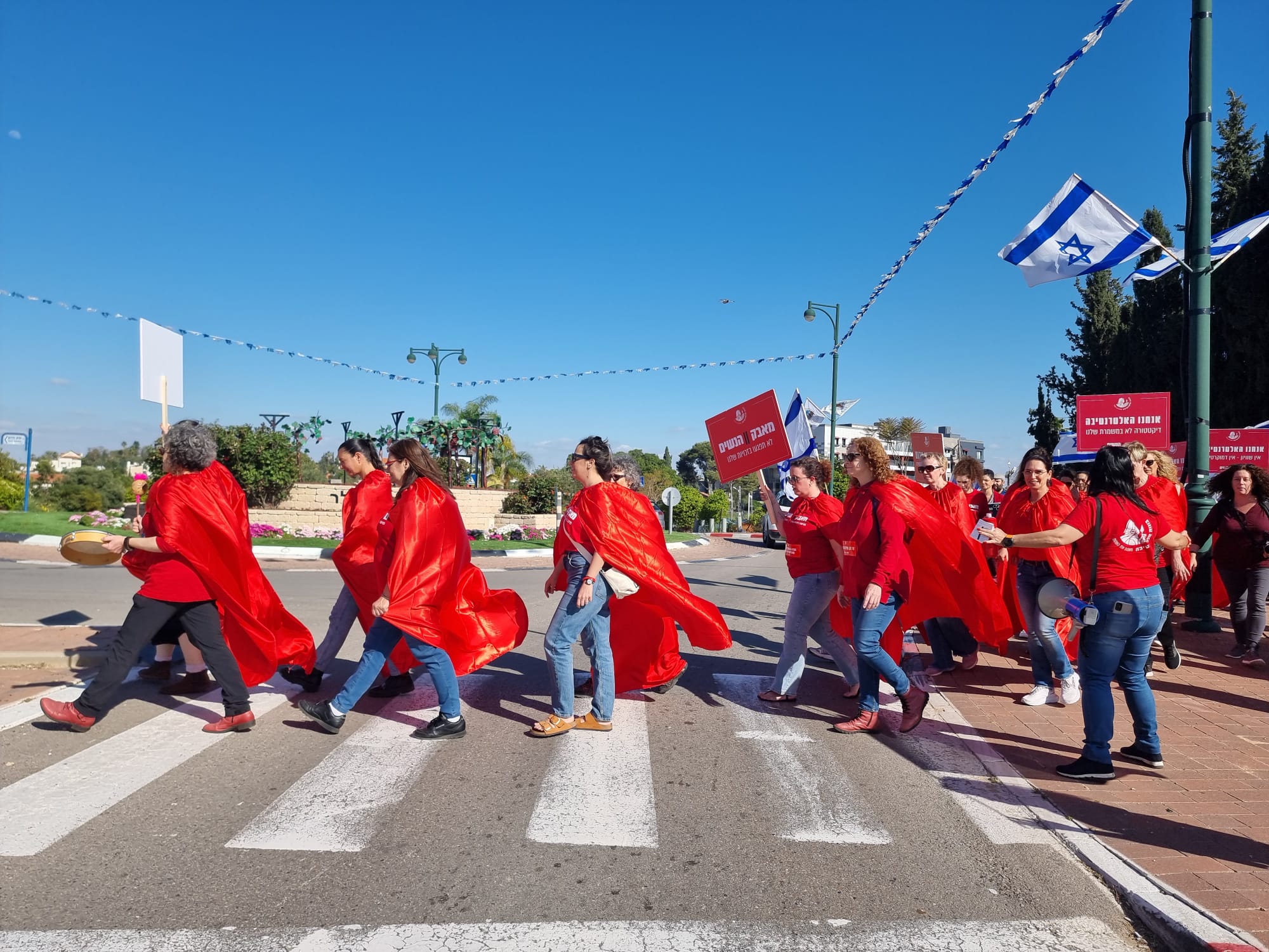 בונות אלטרנטיבה בגדרה