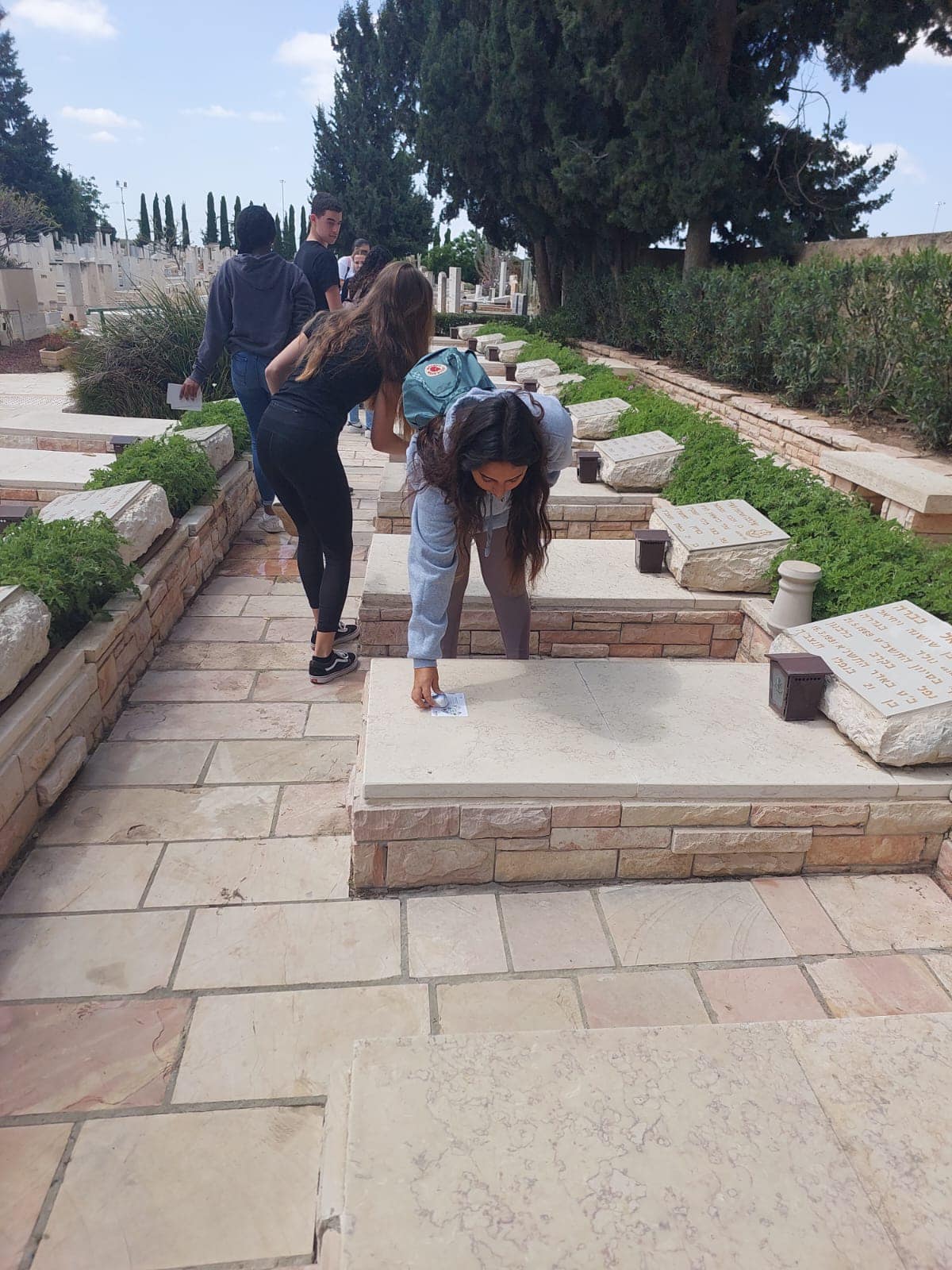 אבנים עם לב אדם 