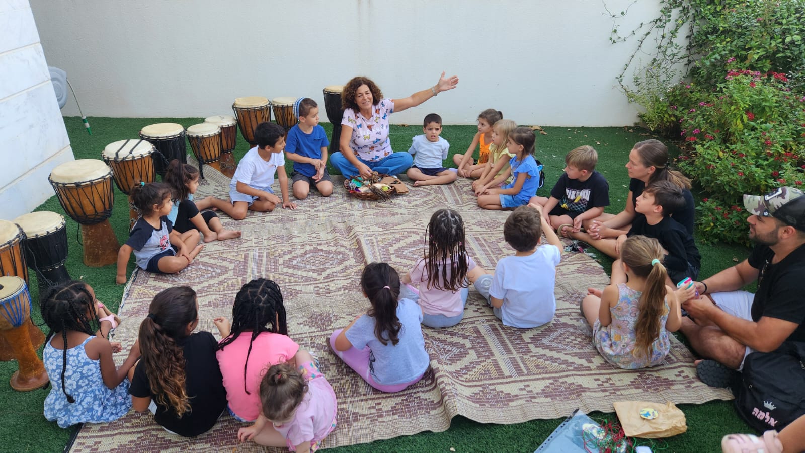הפוגת גינה מעגל תיפוף