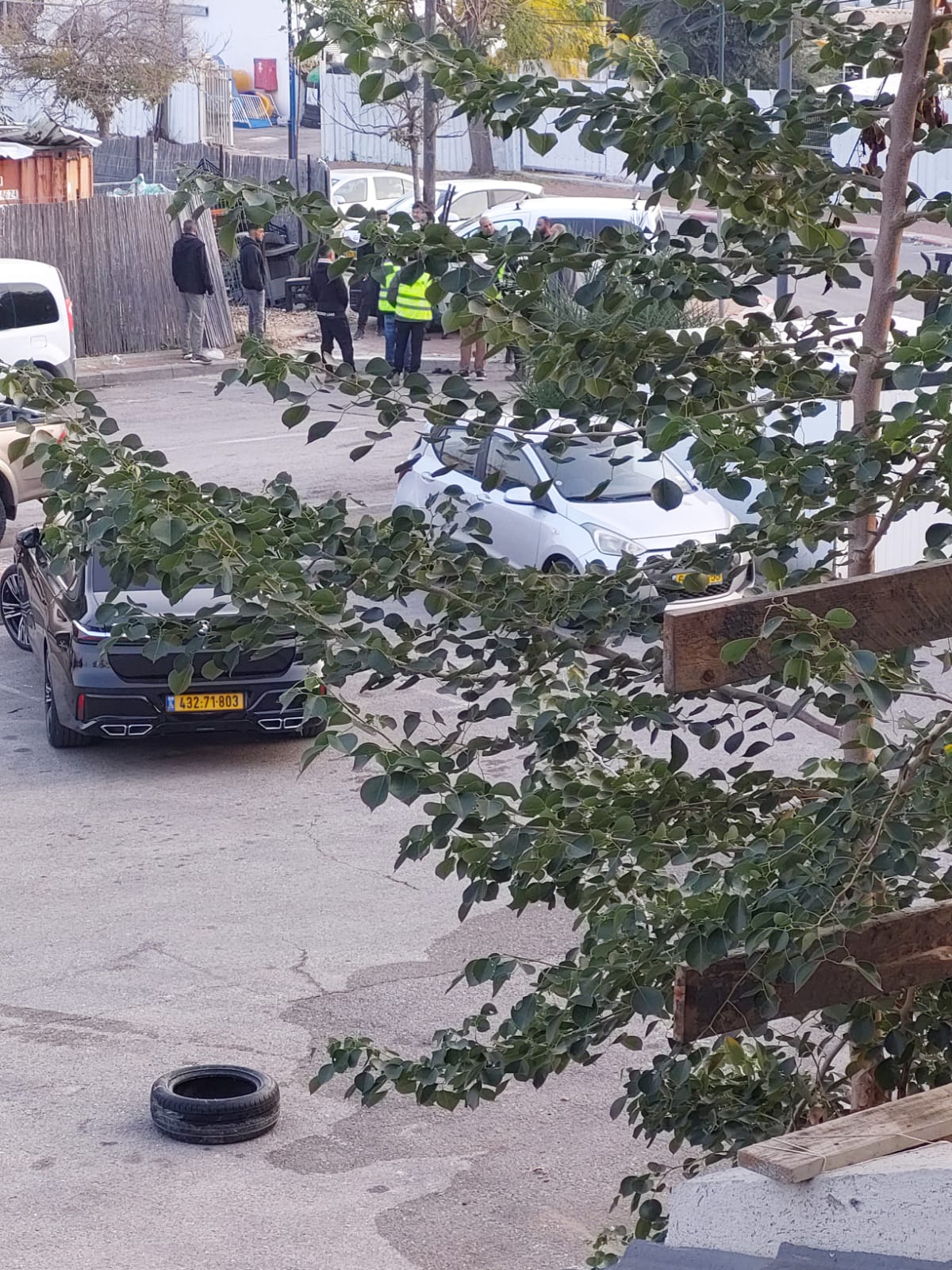 מתדרכים את העובדים 