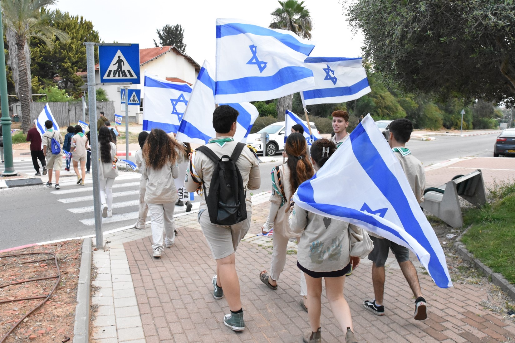 בצעדה למען השבת החטופים