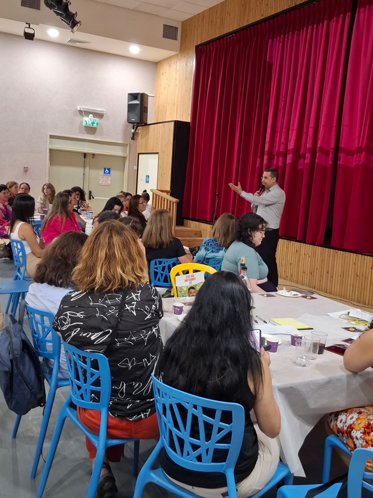 פינטו בכנס נשים 