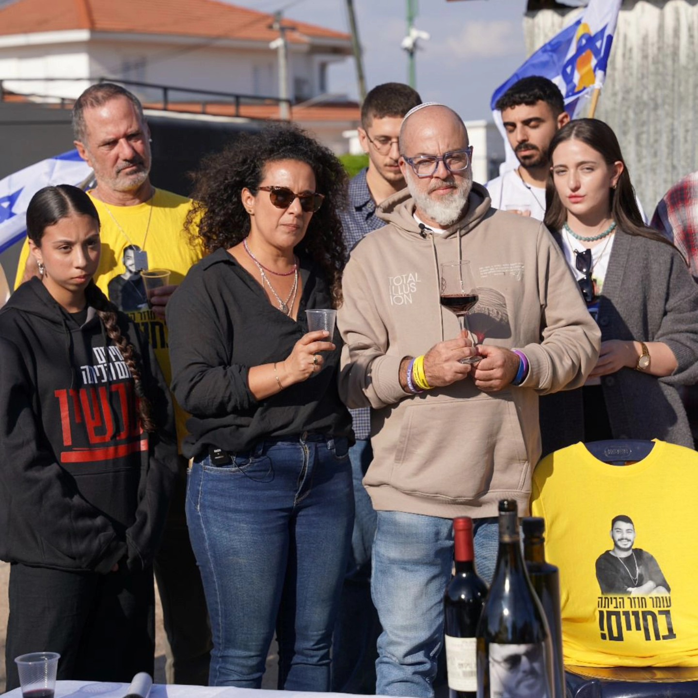 כל שישי בכפר אחים