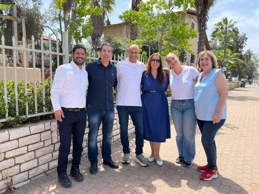 מבקרים במוזיאון