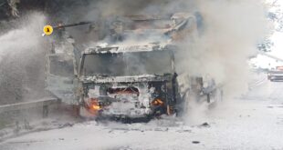 שריפת משאיות